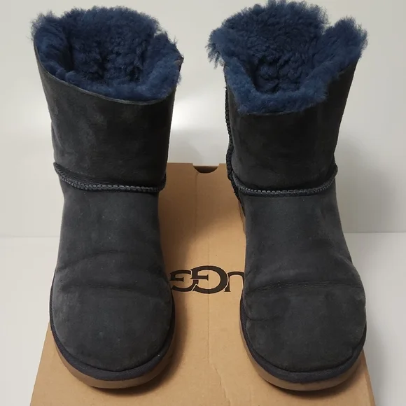 UGG Women's Navy BLUE Shearling Boots - Picture 1 of 10